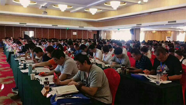 2017<a href=http://www.changhe-auto.com/ target=_blank class=infotextkey>大立教育</a>一級建造師脫產(chǎn)集訓班上課圖1.jpg